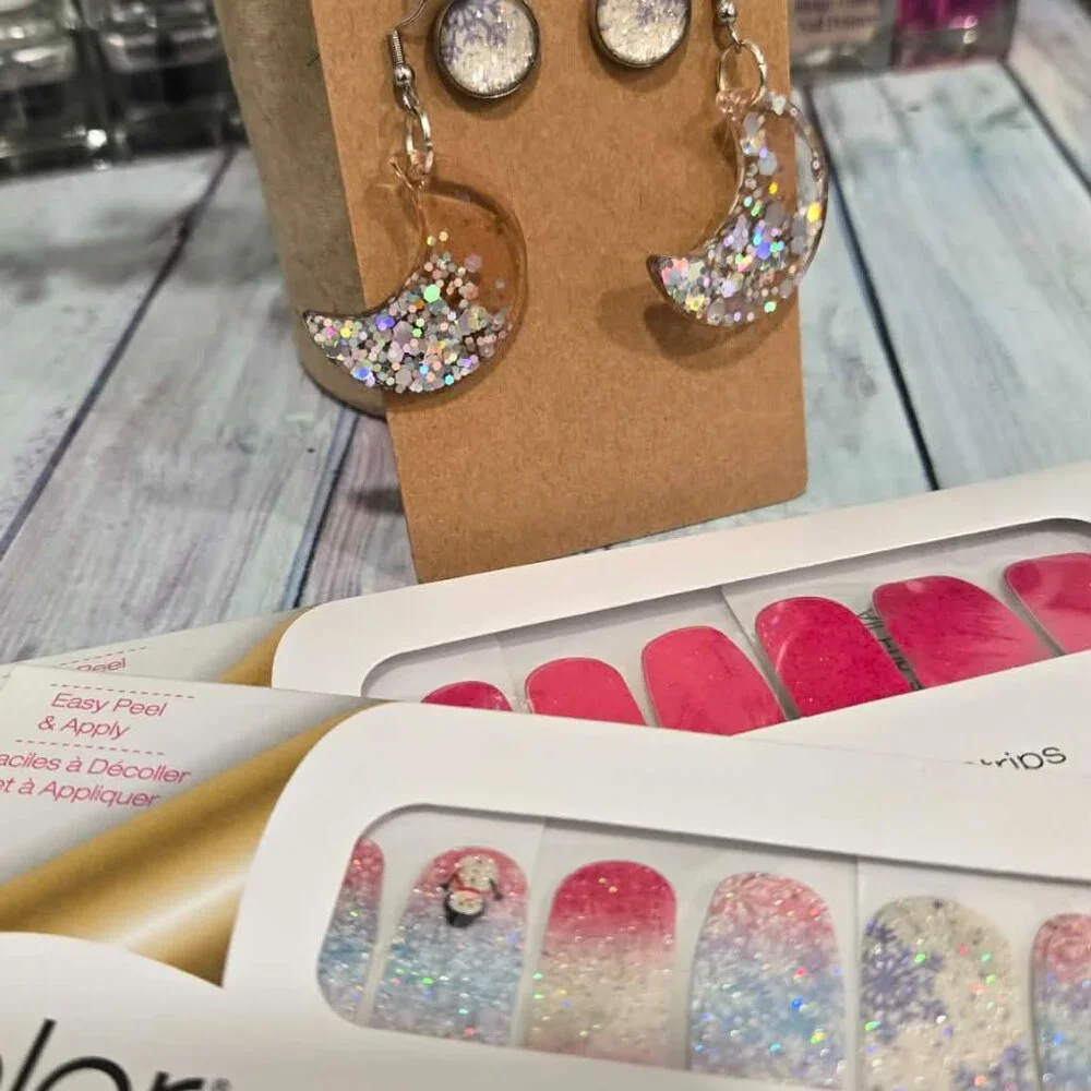 Color Street Press On Nail Design- Winter snowman